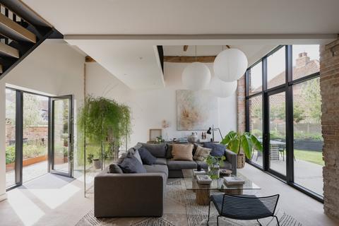 5 bedroom barn conversion for sale, 55 Main Street, Claypole NG23