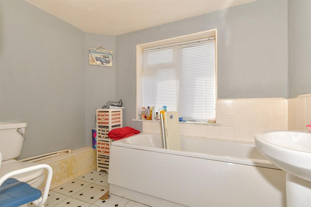 En-Suite Bathroom