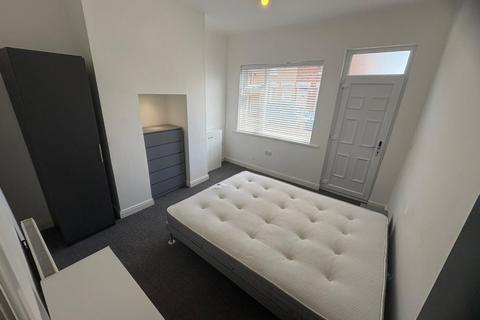 1 bedroom in a house share to rent, Dodsworth Street, Mexborough