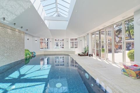 7 bedroom detached house for sale, Parkstone Avenue, Hornchurch, RM11