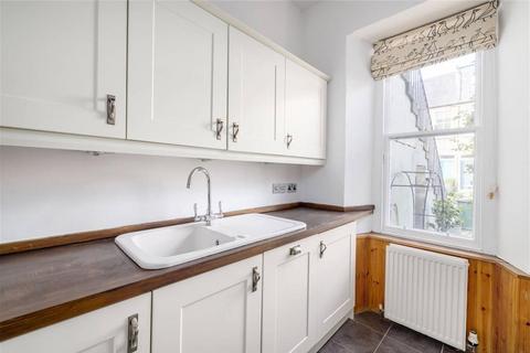 8 Kemp Place, Edinburgh, EH3 5HU