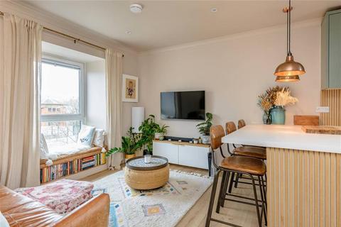 2/6 Electra Place, Edinburgh, EH15 1UF