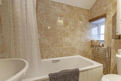 Kingfisher Cottage Far Hill, Bradwell, Hope Valley, S33 9HR
