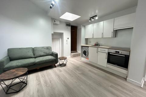 Studio to rent, Seymour Place, Marylebone W1H
