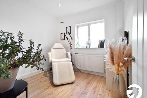 15 Broom Avenue, Orpington, BR5 3BS