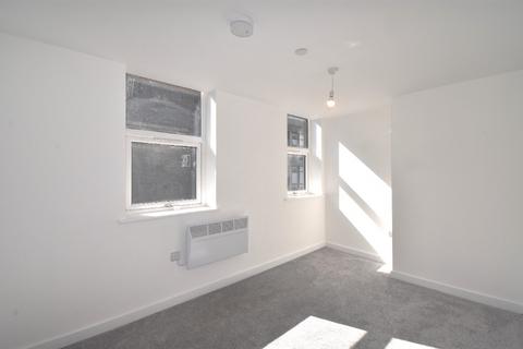 2 bedroom flat to rent, 1-7 George Street, Hull, HU1