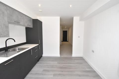 Studio to rent, 1-7 George Street, Hull, HU1
