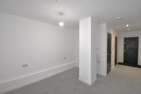 Studio to rent, 1-7 George Street, Hull, HU1
