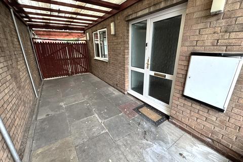 3 bedroom semi-detached house to rent, Westville Road, Walsall