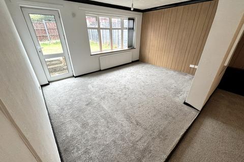 3 bedroom semi-detached house to rent, Westville Road, Walsall