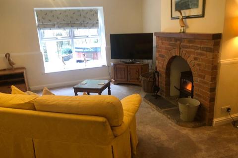 2 bedroom terraced house for sale, Dunford Road, Holmfirth, West Yorkshire, HD9