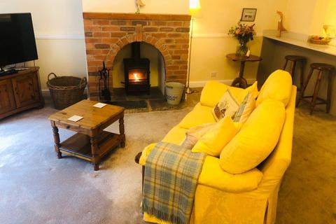 2 bedroom terraced house for sale, Dunford Road, Holmfirth, West Yorkshire, HD9