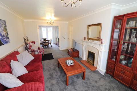 90 Briardale, Stevenage, SG1 1TR