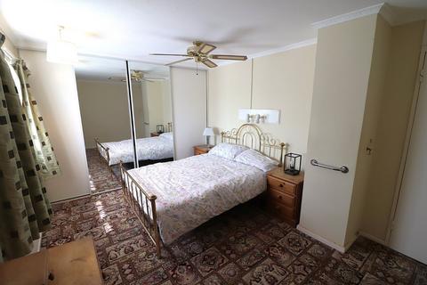 90 Briardale, Stevenage, SG1 1TR