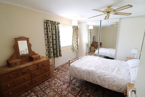 90 Briardale, Stevenage, SG1 1TR