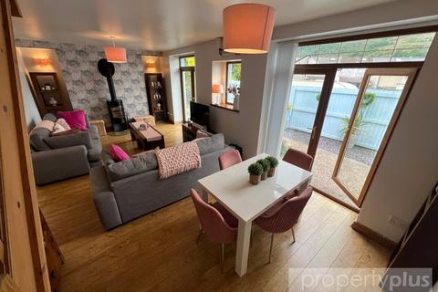 undefined, Matexa Street, Pentre, Rhondda Cynon Taff, CF41