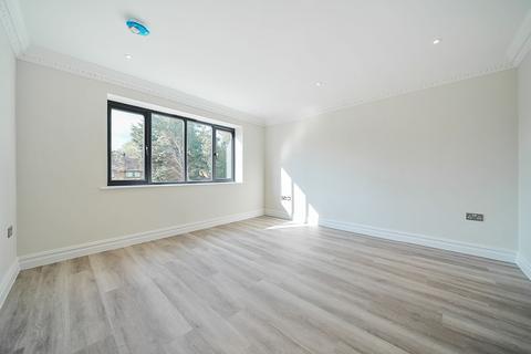 undefined, Ninehams Road, Caterham CR3