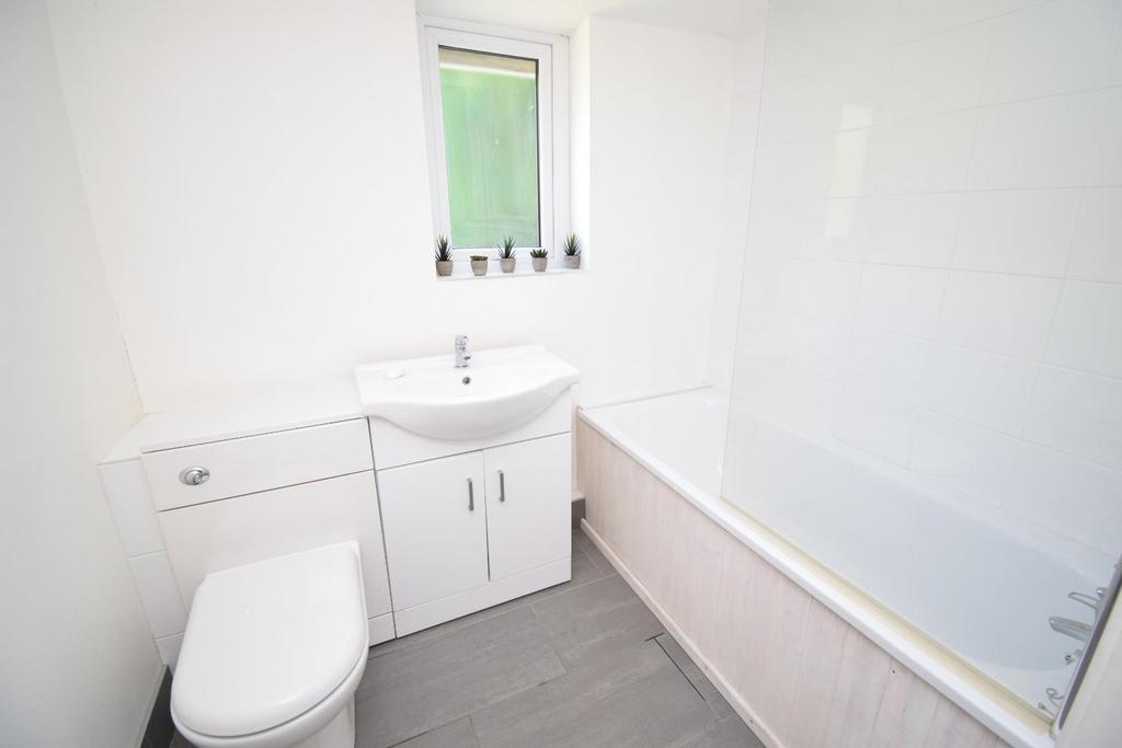 Bathroom.JPG