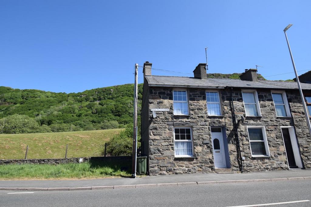 Field to the side.JPG