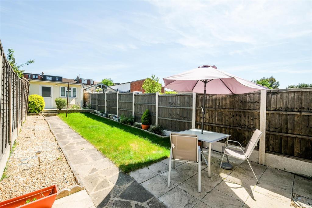 82 Uplands Road-29.jpg