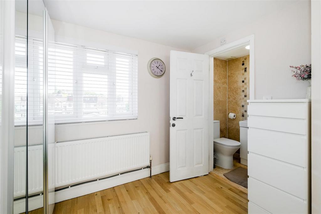 82 Uplands Road-23.jpg