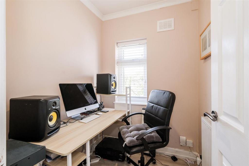82 Uplands Road-17.jpg