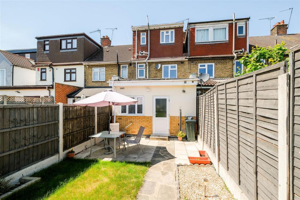 82 Uplands Road-31.jpg