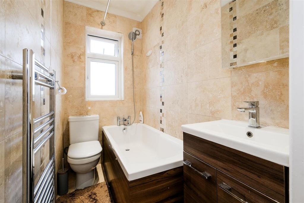 82 Uplands Road-12.jpg