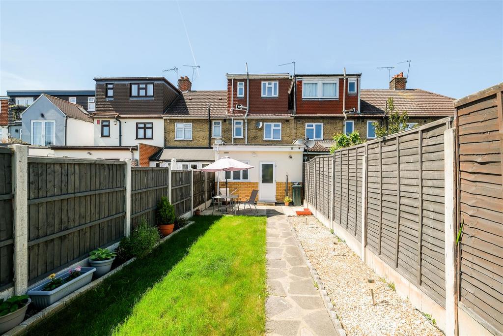 82 Uplands Road-30.jpg
