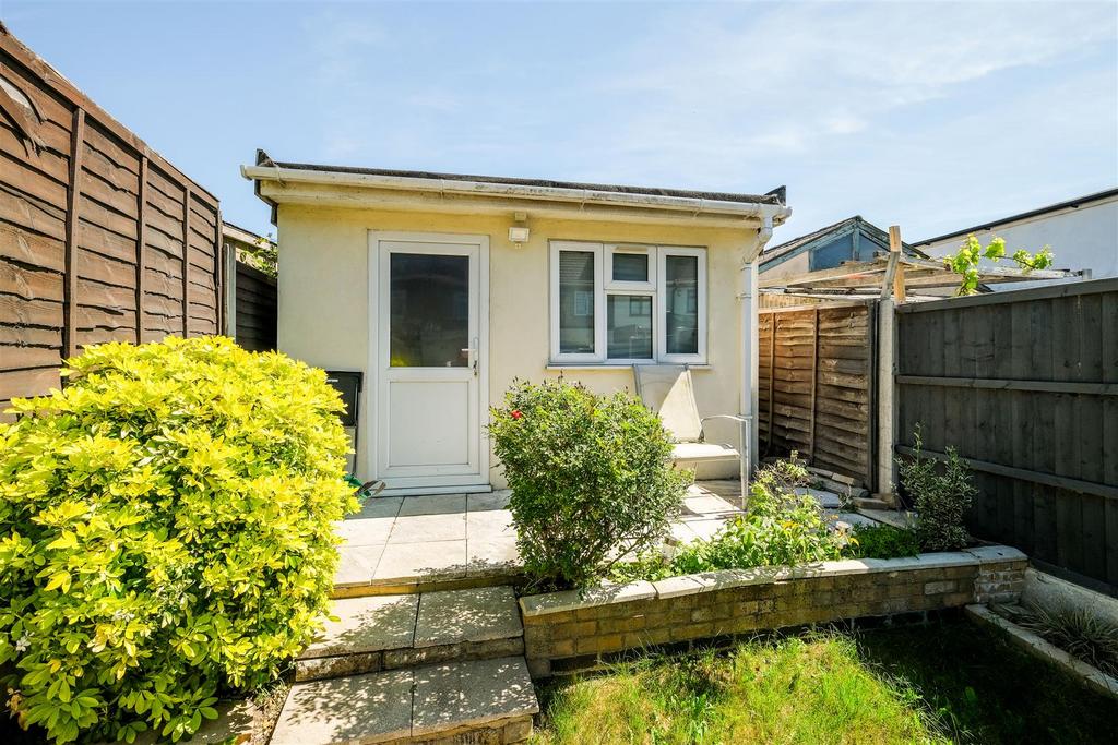 82 Uplands Road-32.jpg