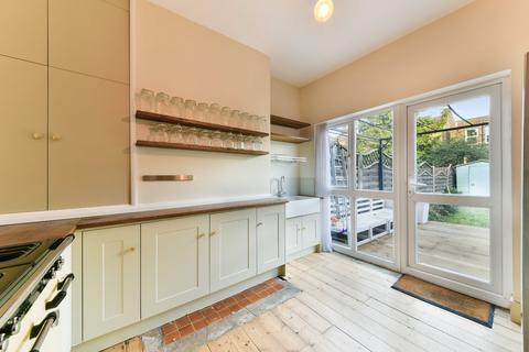 2 bedroom flat for sale, Stanton Road, Raynes Park, London, SW20