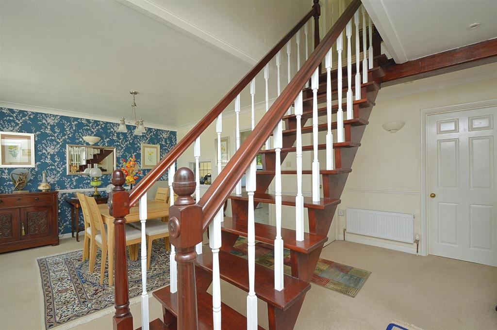 Resized NEWDiner1.jpg