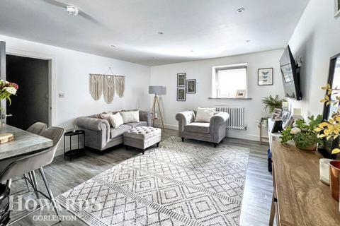 2 bedroom apartment for sale, Englands Lane, Gorleston