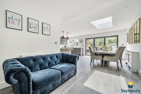 4 bedroom semi-detached house for sale, Queenhythe Road, Guildford GU4