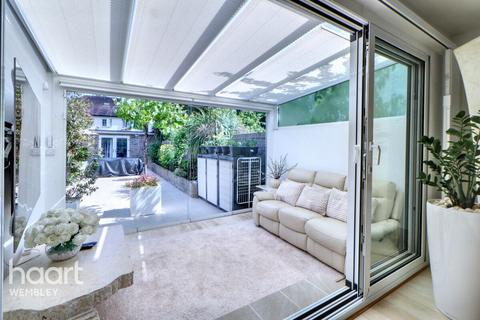 5 bedroom detached house for sale, Barn Hill Estate