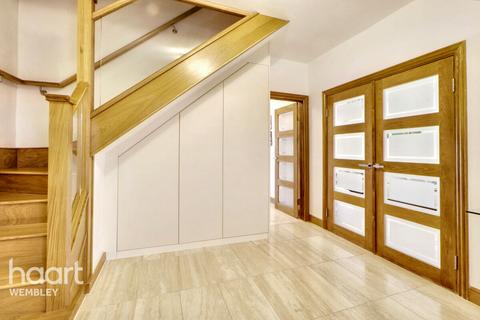 5 bedroom detached house for sale, Barn Hill Estate