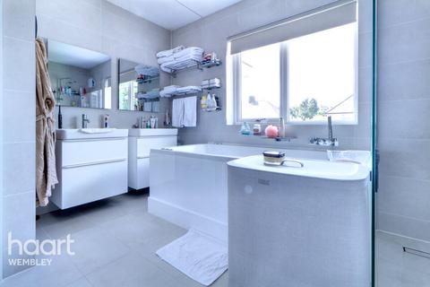 18 Mayfields, Wembley, HA9 9PS