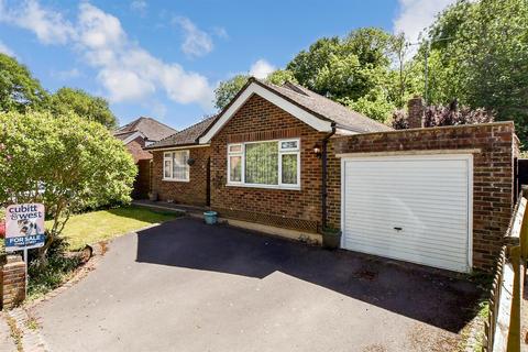 2 bedroom detached bungalow for sale, Williams Place, Ewhurst, Cranleigh, Surrey