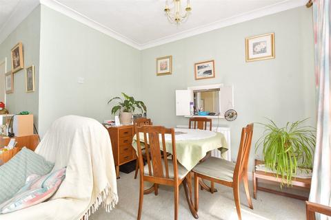 2 bedroom detached bungalow for sale, Williams Place, Ewhurst GU6