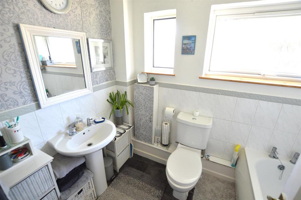 Bathroom.JPG