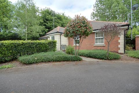 1 bedroom flat for sale, Robin Close, Brough