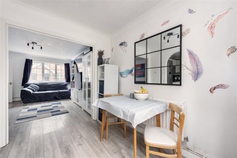 23 Bloomfield Close, Knaphill, Woking, GU21 2BL