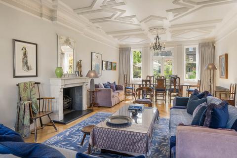 Thurlow Road, London, NW3