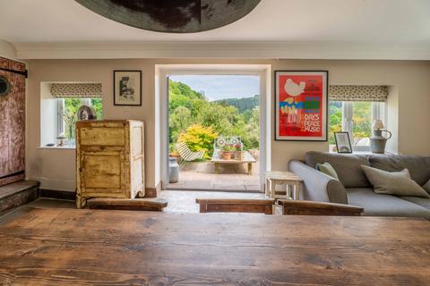 4 bedroom detached house for sale, Monmouth NP25