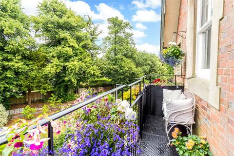 2 bedroom penthouse for sale, Calverley Park Gardens, Tunbridge Wells, Kent, TN1