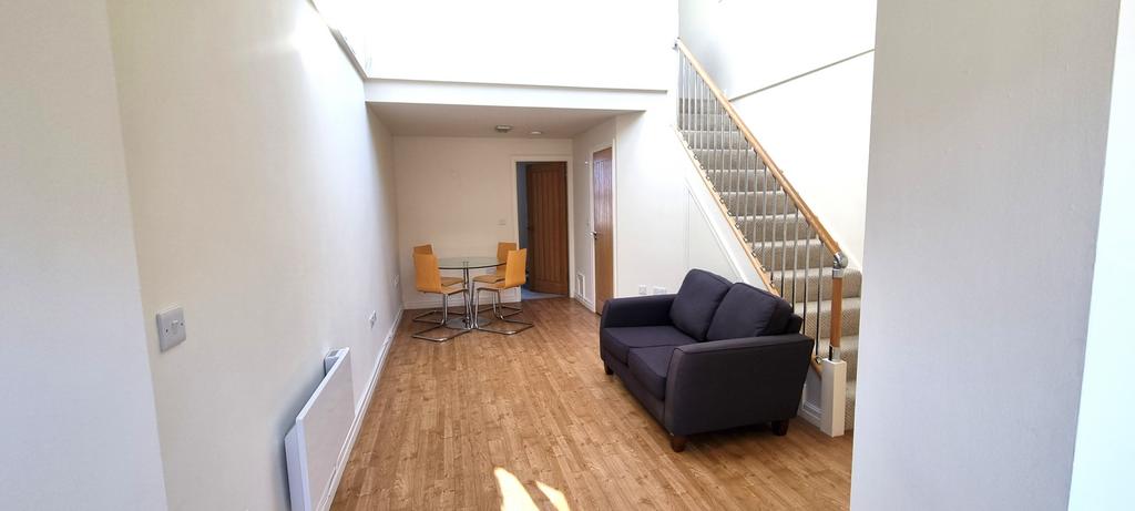 Lounge / dining Area
