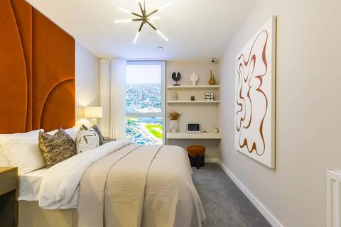 2 bedroom flat for sale, The Silverton, Royal Docks E16