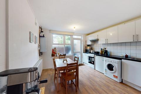 16 Foxley Close, London, E8 2JN