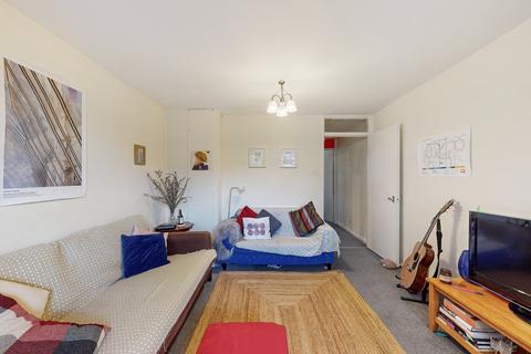 16 Foxley Close, London, E8 2JN