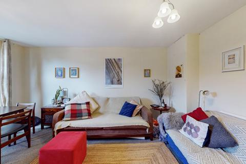 16 Foxley Close, London, E8 2JN